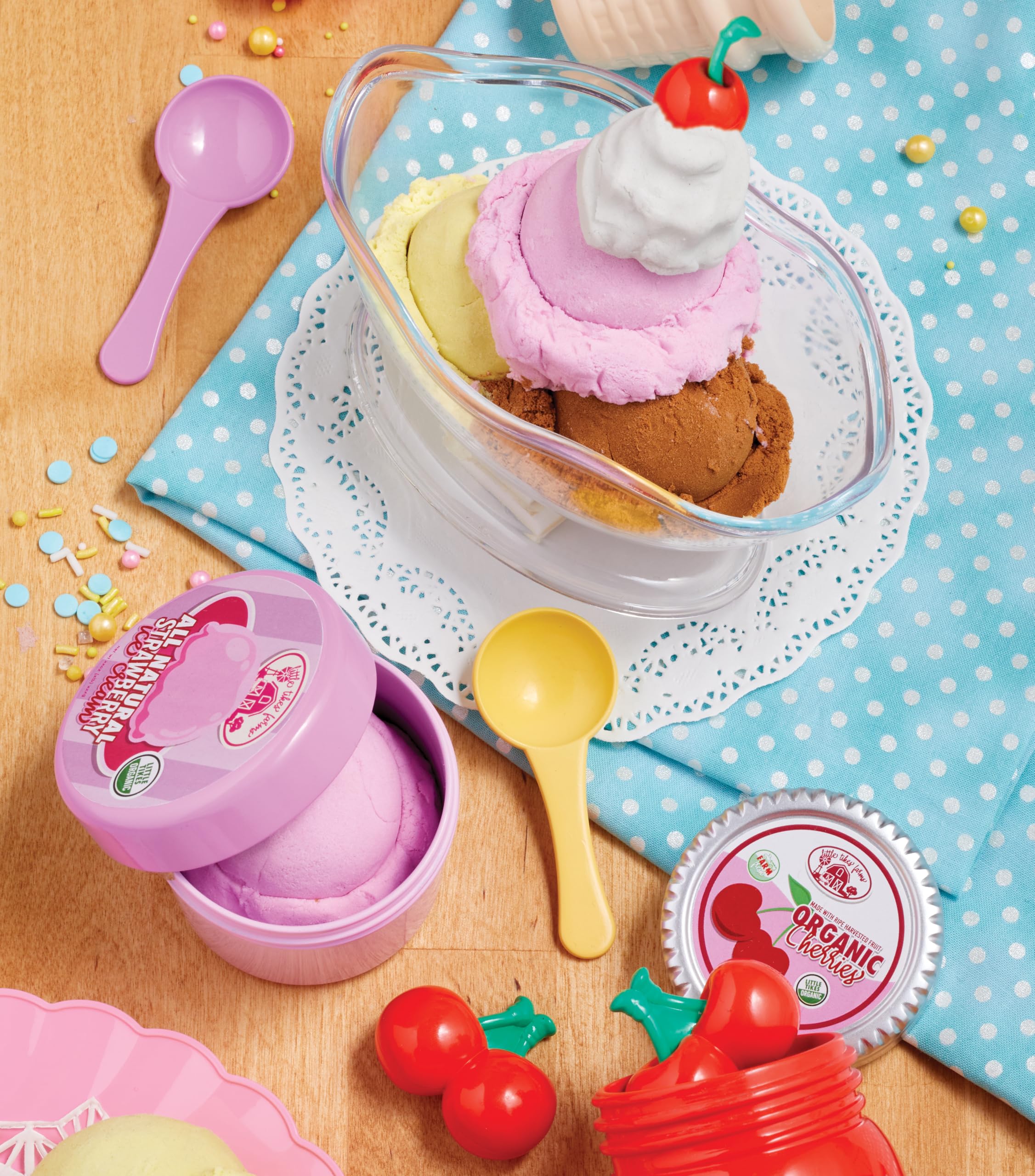 Little Tikes Creative Chefs Ice Cream Kit - 17-Piece Pretend Play Set with Make-It! Mix, Ages 3+ 9