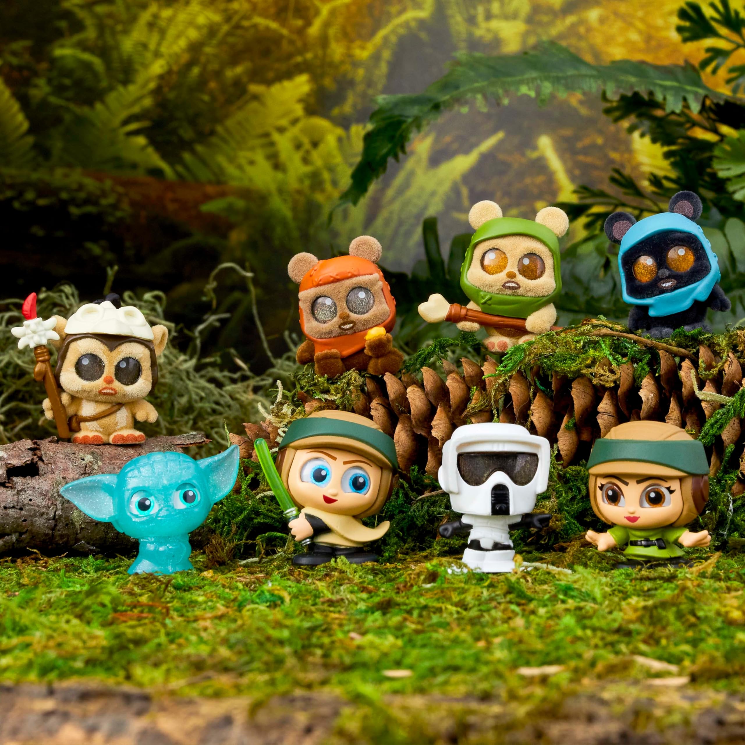 Just Play Star Wars Doorables Ewok Village Collector Peek - 8 Mini Figures, Ages 5+