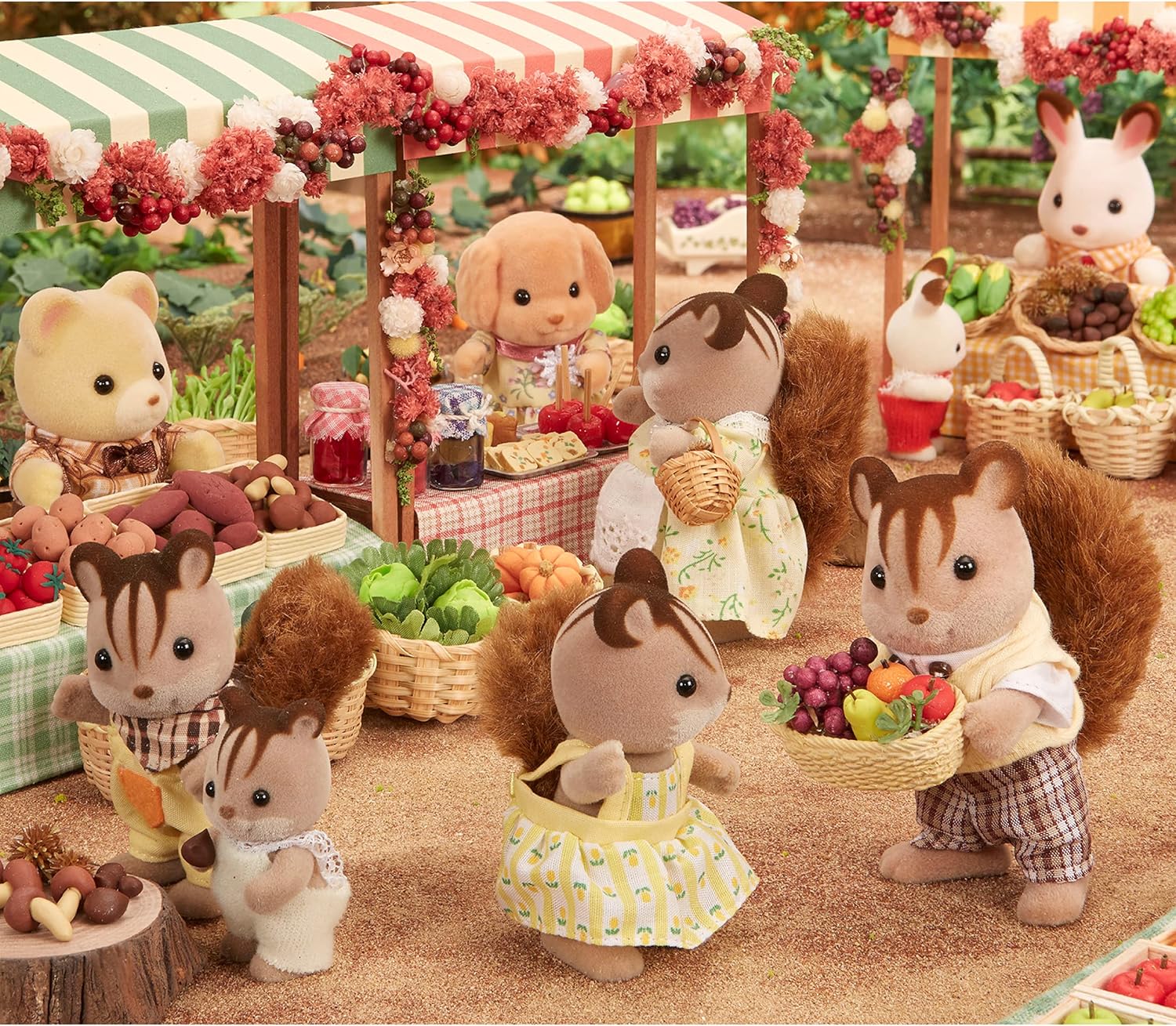 Sylvanian Families - Walnut Squirrel Family Playset for Ages 3-10 7