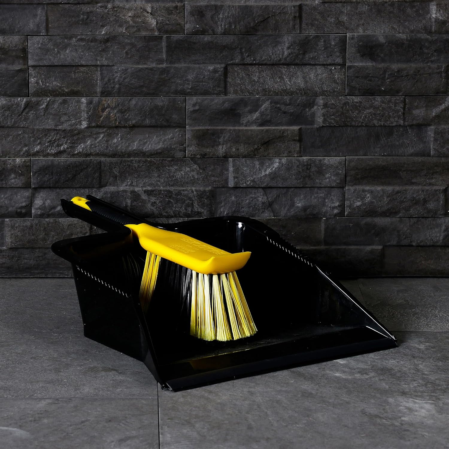 Charles Bentley - Bulldozer Heavy Duty Dustpan & Brush Set 5