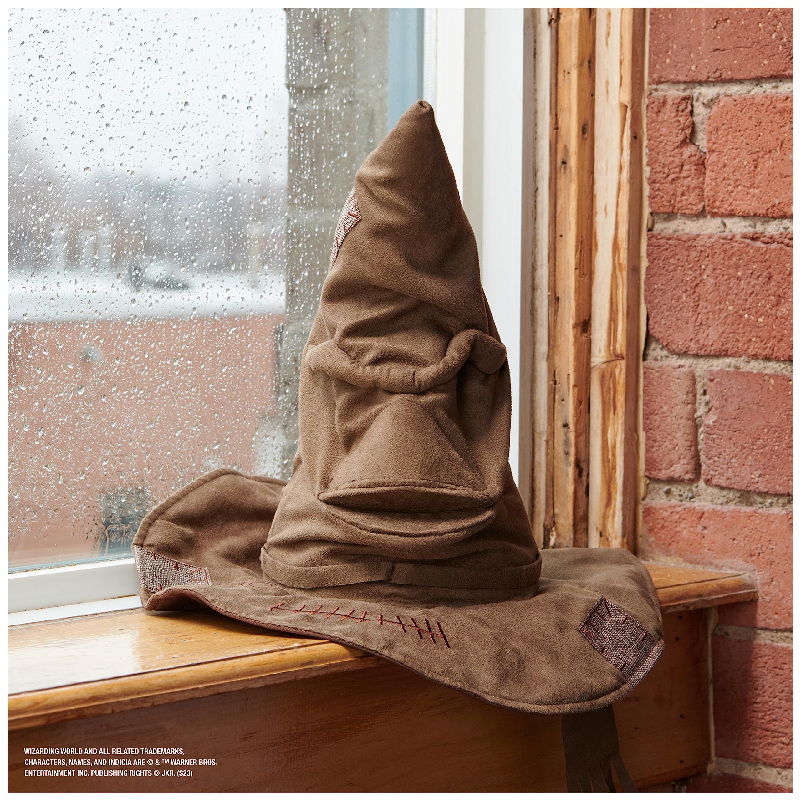 Wizarding World Harry Potter Talking Sorting Hat with 15 Phrases for Kids Pretend Play Role Play Toy 7