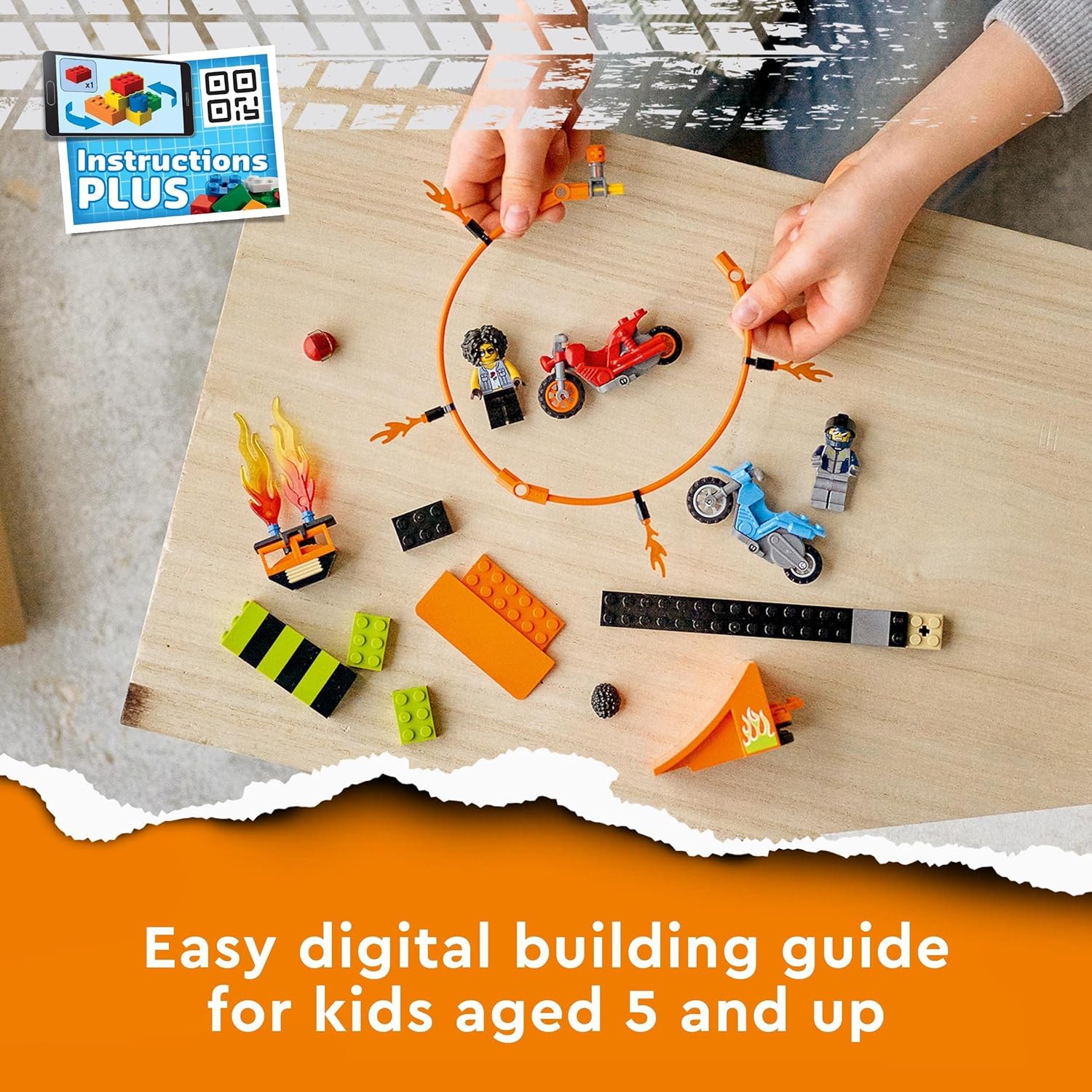 LEGO 60299 City Stuntz Stunt Show Competition Set - Friction Motor Stunt Bikes with Duke DeTain Minifigure 6