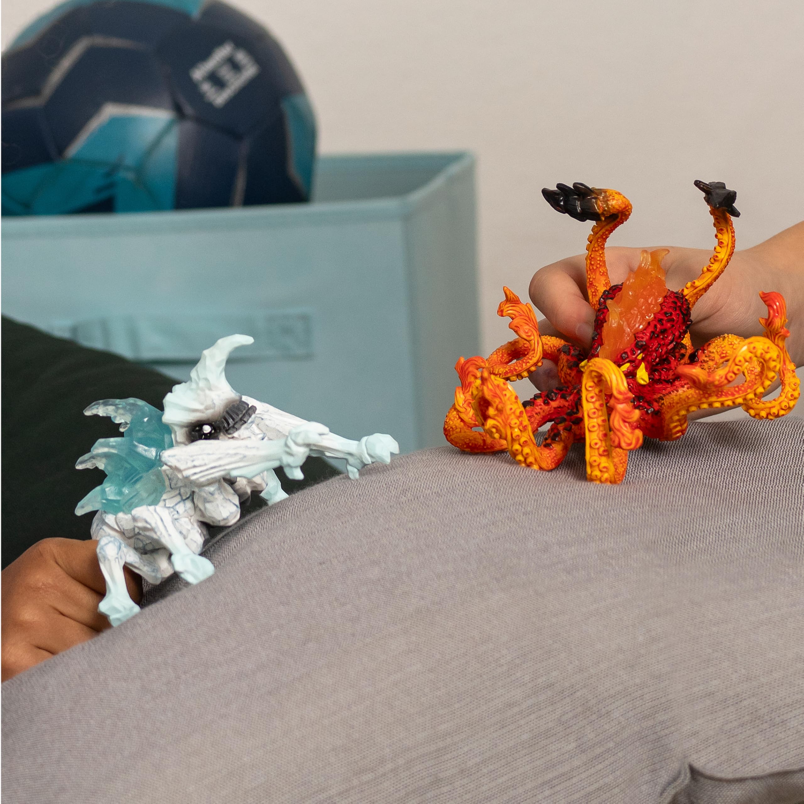 Schleich ELDRADOR CREATURES Ice Bug vs. Fire Kraken Figure Set | 18 cm | Ages 7+ 2