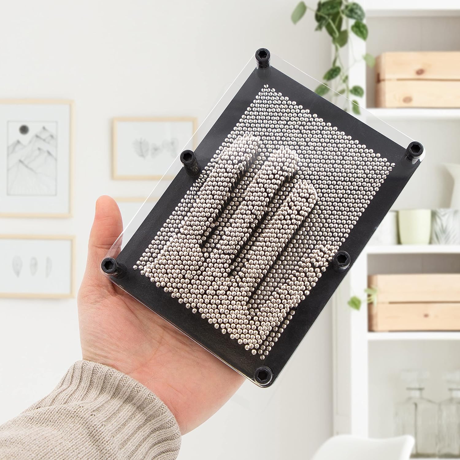 Global Gizmos 30350 Metal Pin Art Impression Toy - Black Frame 7