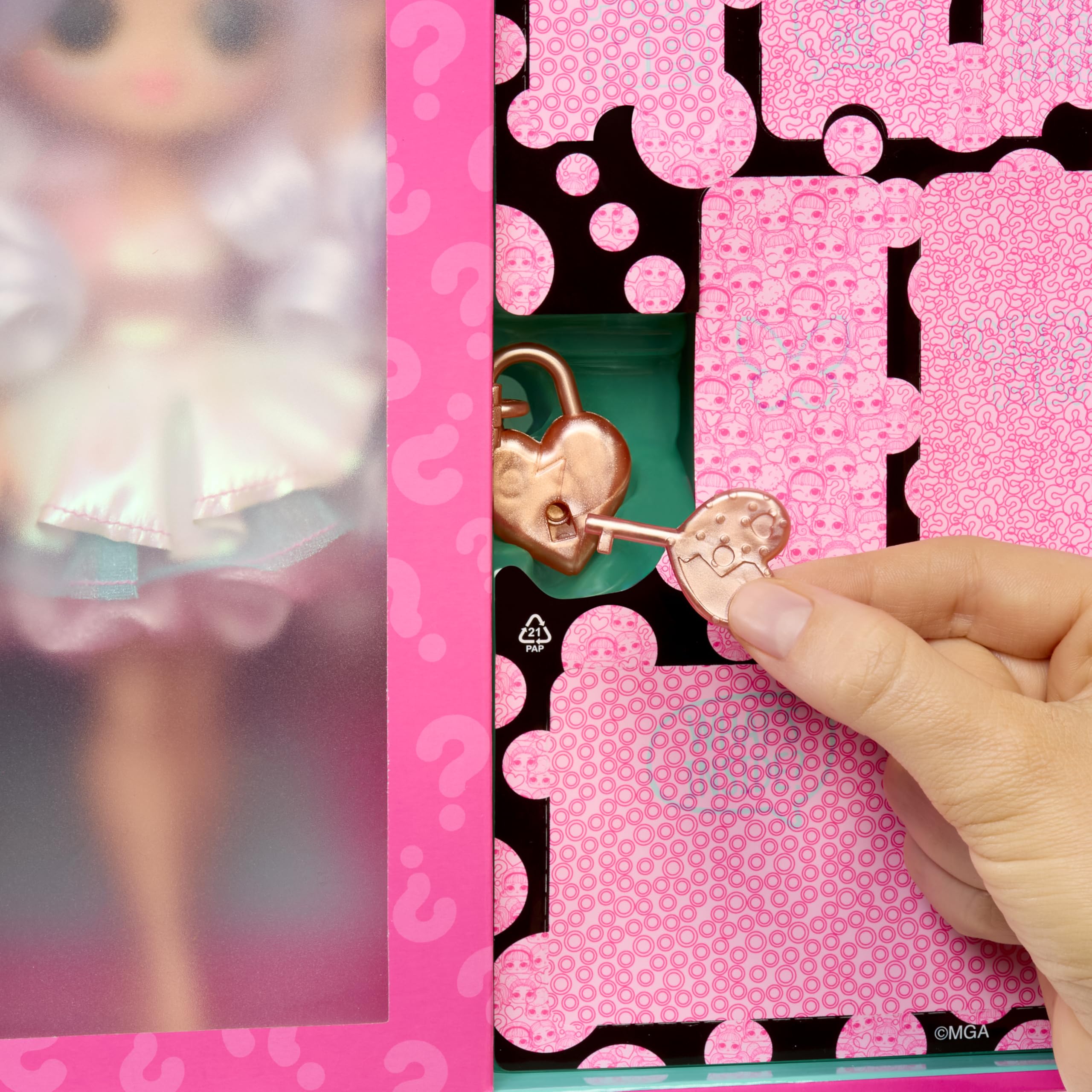 L.O.L. Surprise! OMG Eye Spy Series Fairy Doll - Interactive Unboxing with Color-Change Surprise 8