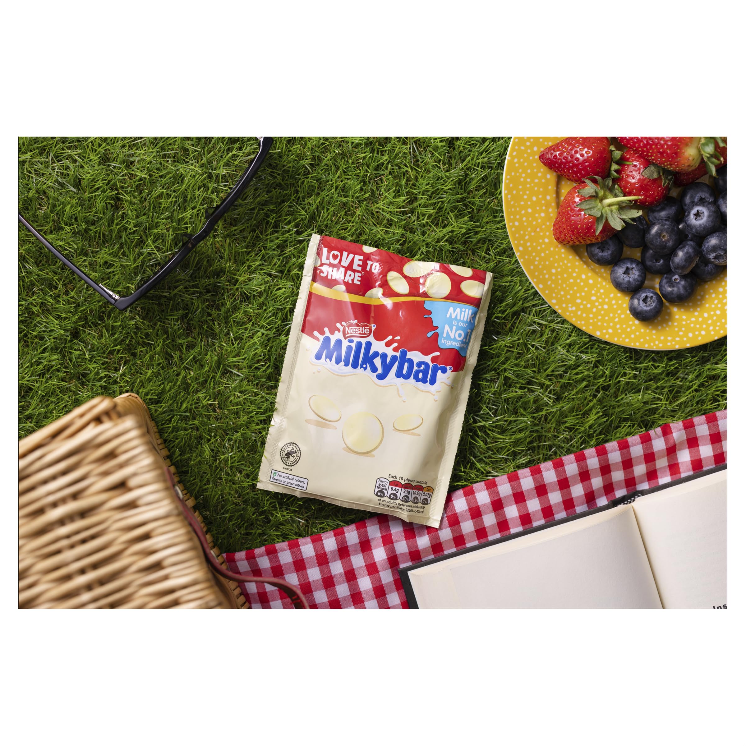 Milkybar White Chocolate Giant Buttons Sharing Pouch 94g (Pack of 11) 8