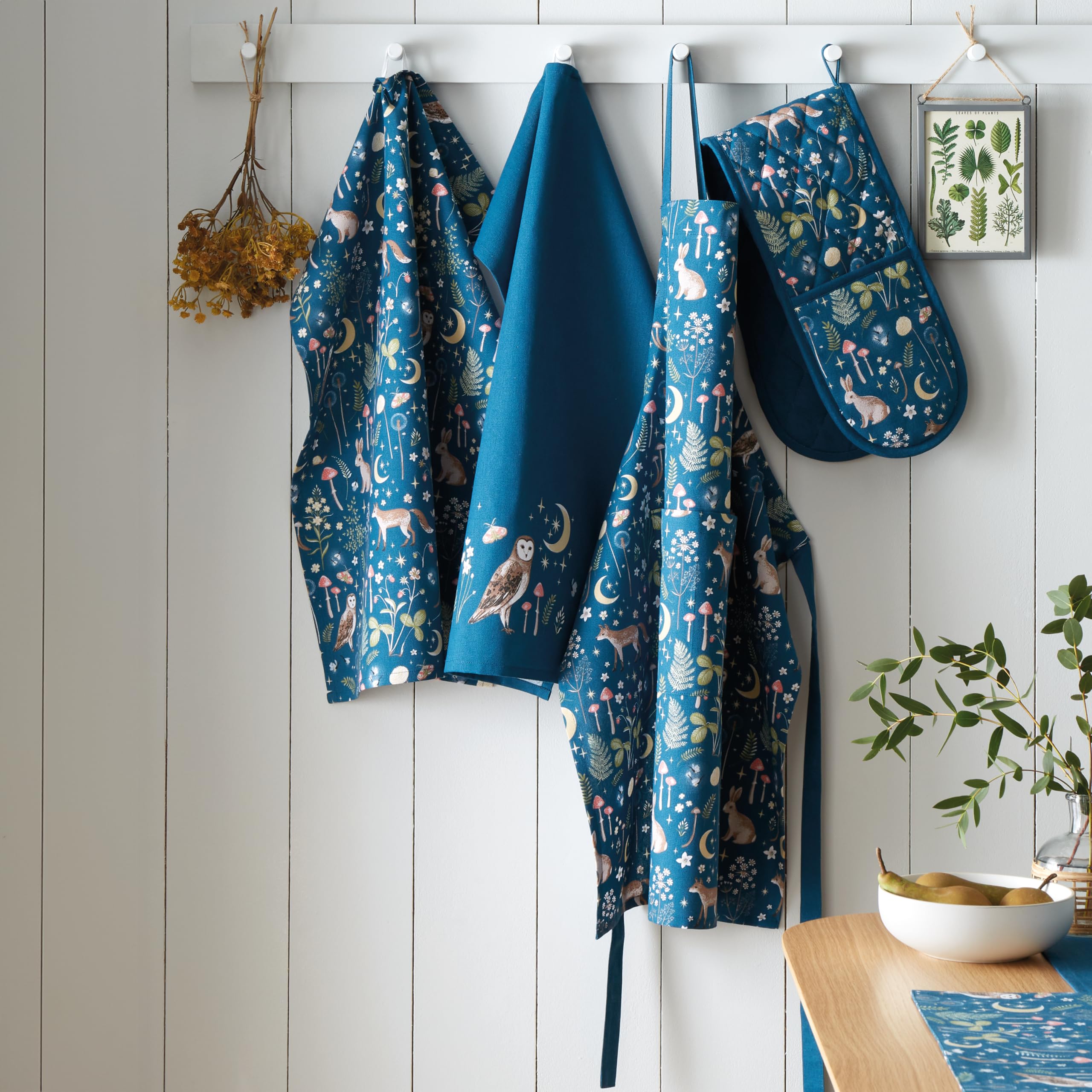 Catherine Lansfield Enchanted Twilight Animals Cotton Oven Gloves - Heat Protection up to 250° | Navy Blue