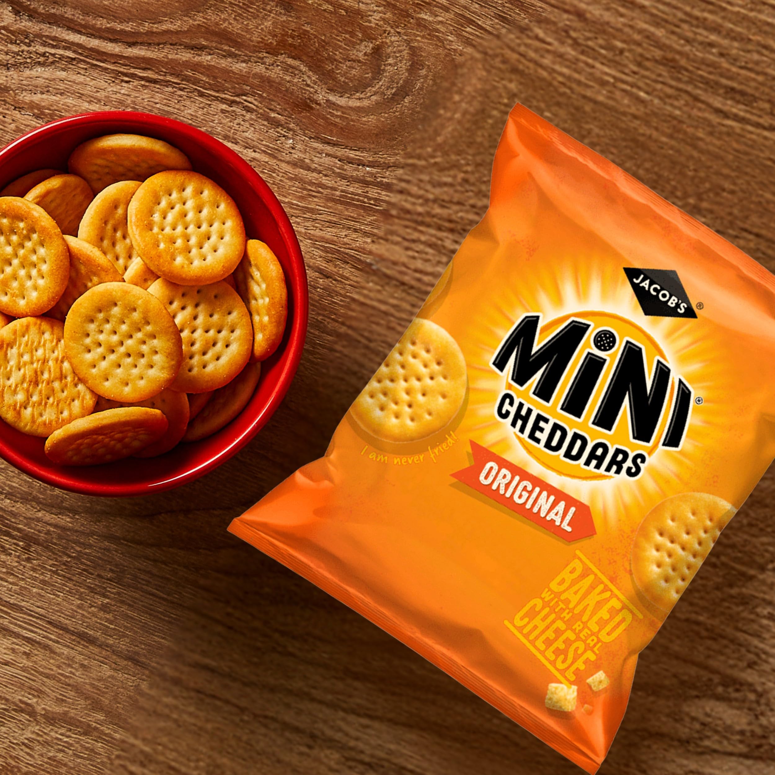 Jacob's Mini Cheddars Original Crisp Multipack, mit echtem Käse überbacken, 12er-Pack 6