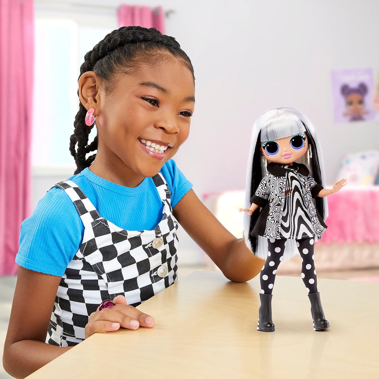 LOL Surprise OMG Fashion Doll - Groovy Babe - Articulated Collectible Doll with Fierce Fashion & Accessories, Ages 4+ 6