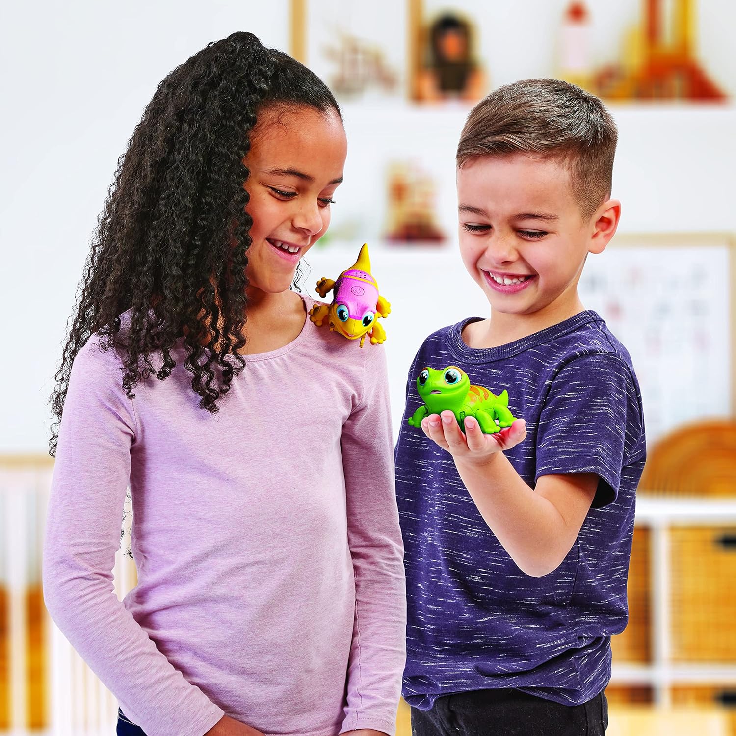 Animagic Let's Go Gecko - Interactive Walking, Dancing & Light-Up Electronic Pet for Kids 7