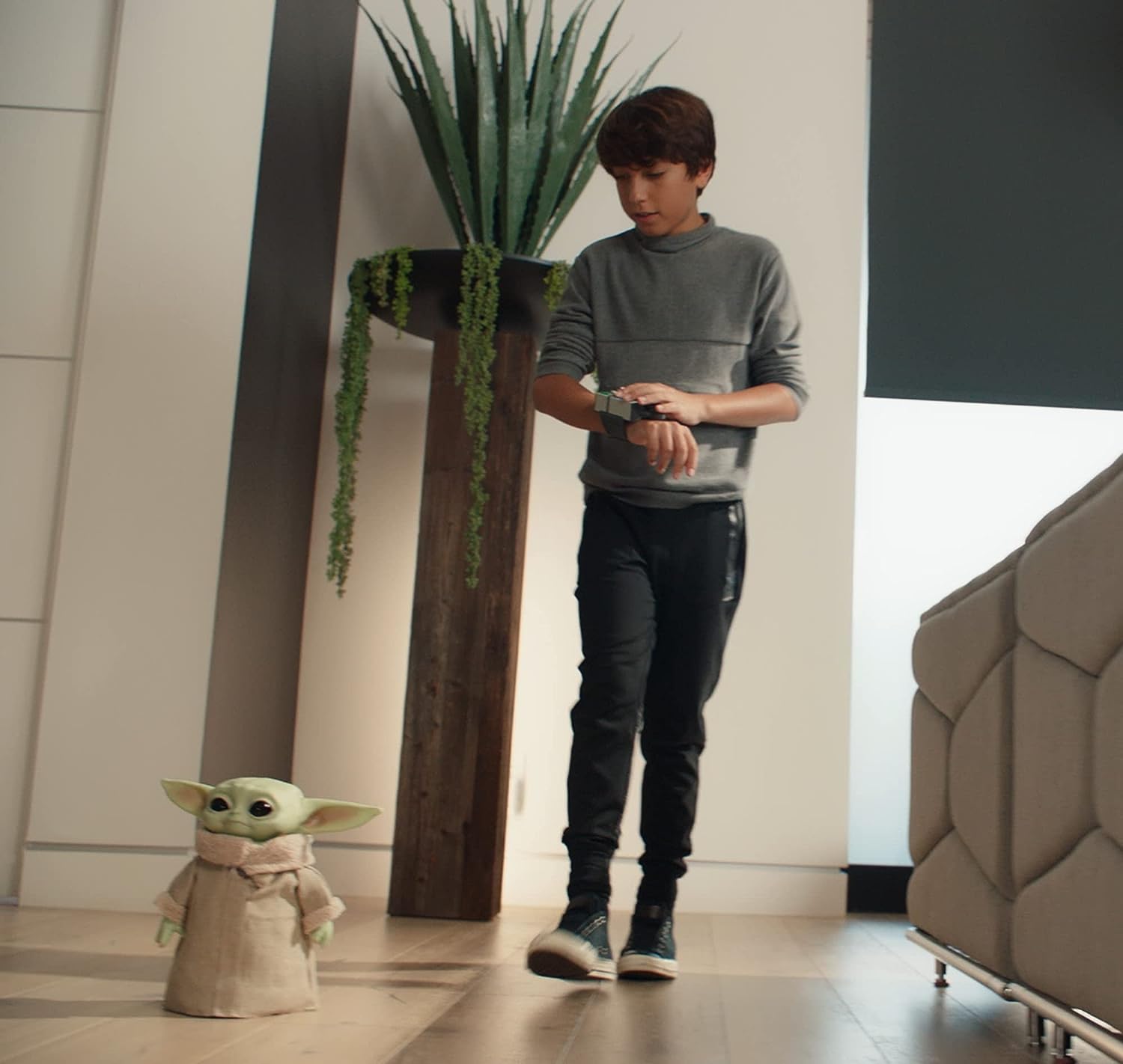 Star Wars Grogu 12-in Plush Motion RC Toy - Remote Control The Child from The Mandalorian 14