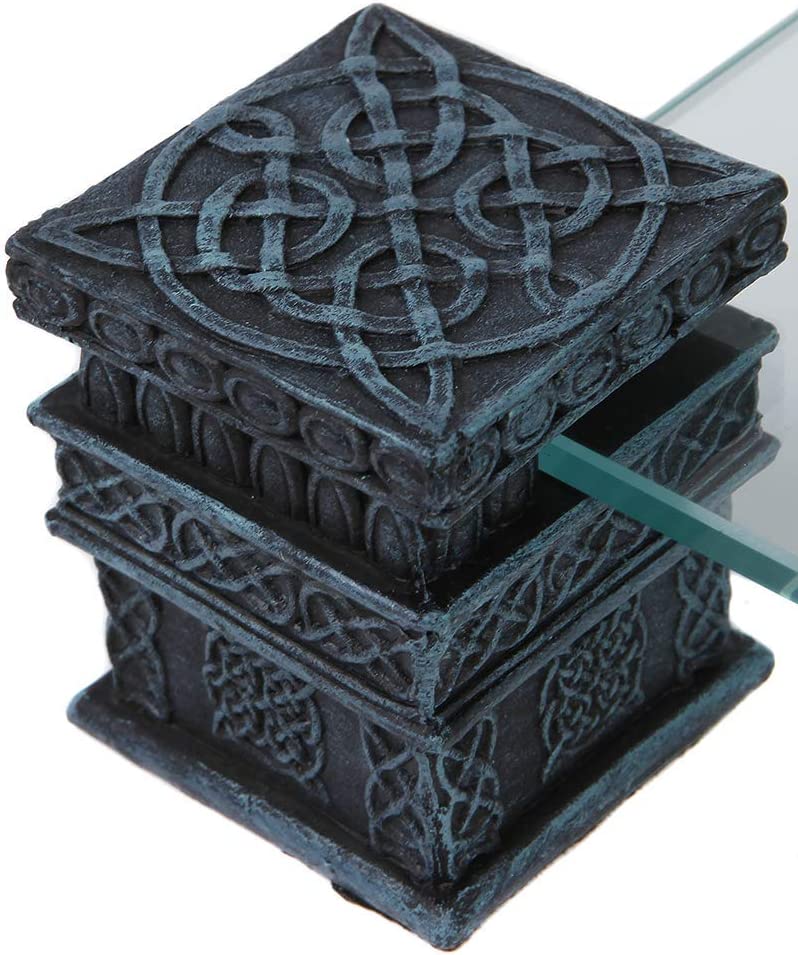 Nemesis Now Dragon-Themed Resin Chess Set 4