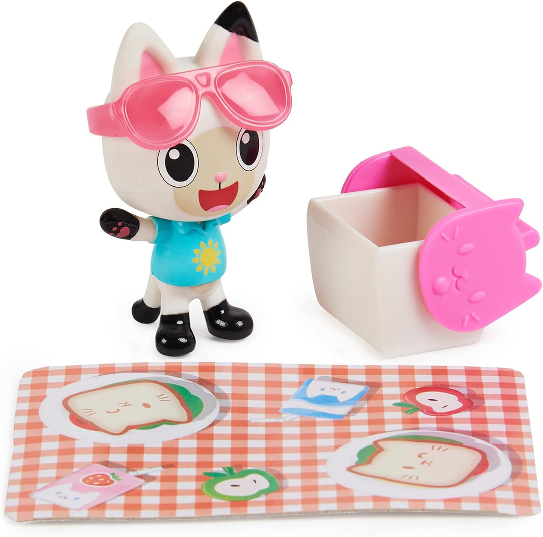 Gabby’s Dollhouse Carlita & Pandy Paws Picnic Set