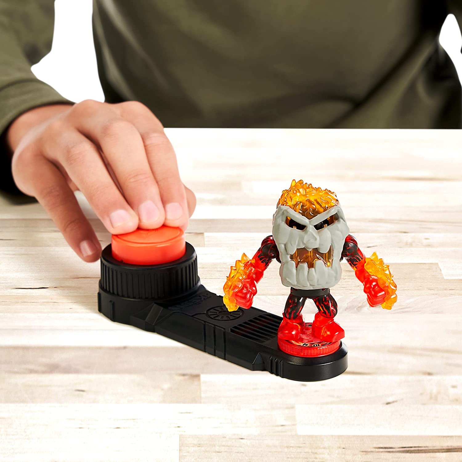 Legends of Akedo Powerstorm Battle Giants Bundle - Volcrag vs Shatterclaw with Double Strike Armor 4