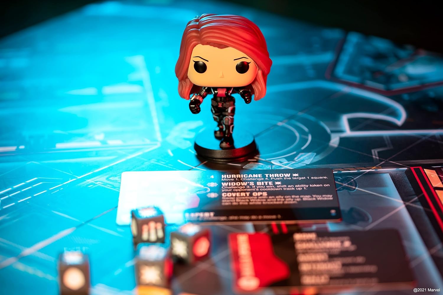 Funko Games Funkoverse Marvel 100 4er-Pack – Thanos – Captain America, Black Widow, Iron Man und Black Panther – 3'' (7,6 cm) POP! – Leichtes Strategie-Brettspiel 4