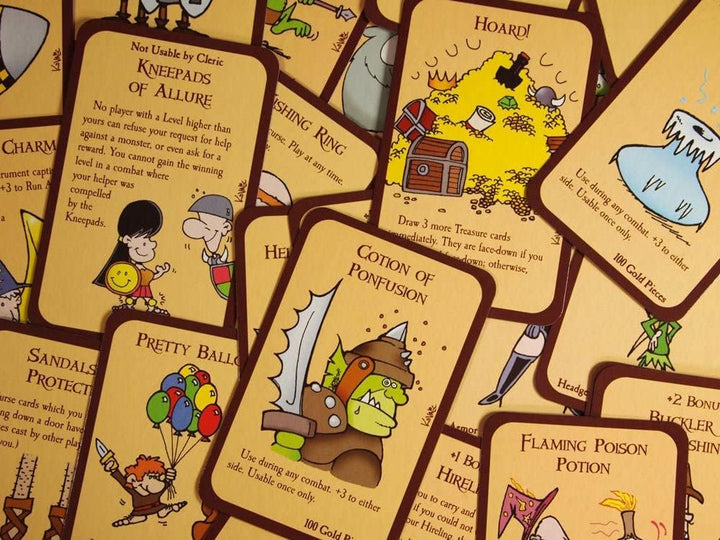 Steve Jackson Games | Munchkin: Deluxe | Board Game | Ages 14+ | 1-4 Players | 3