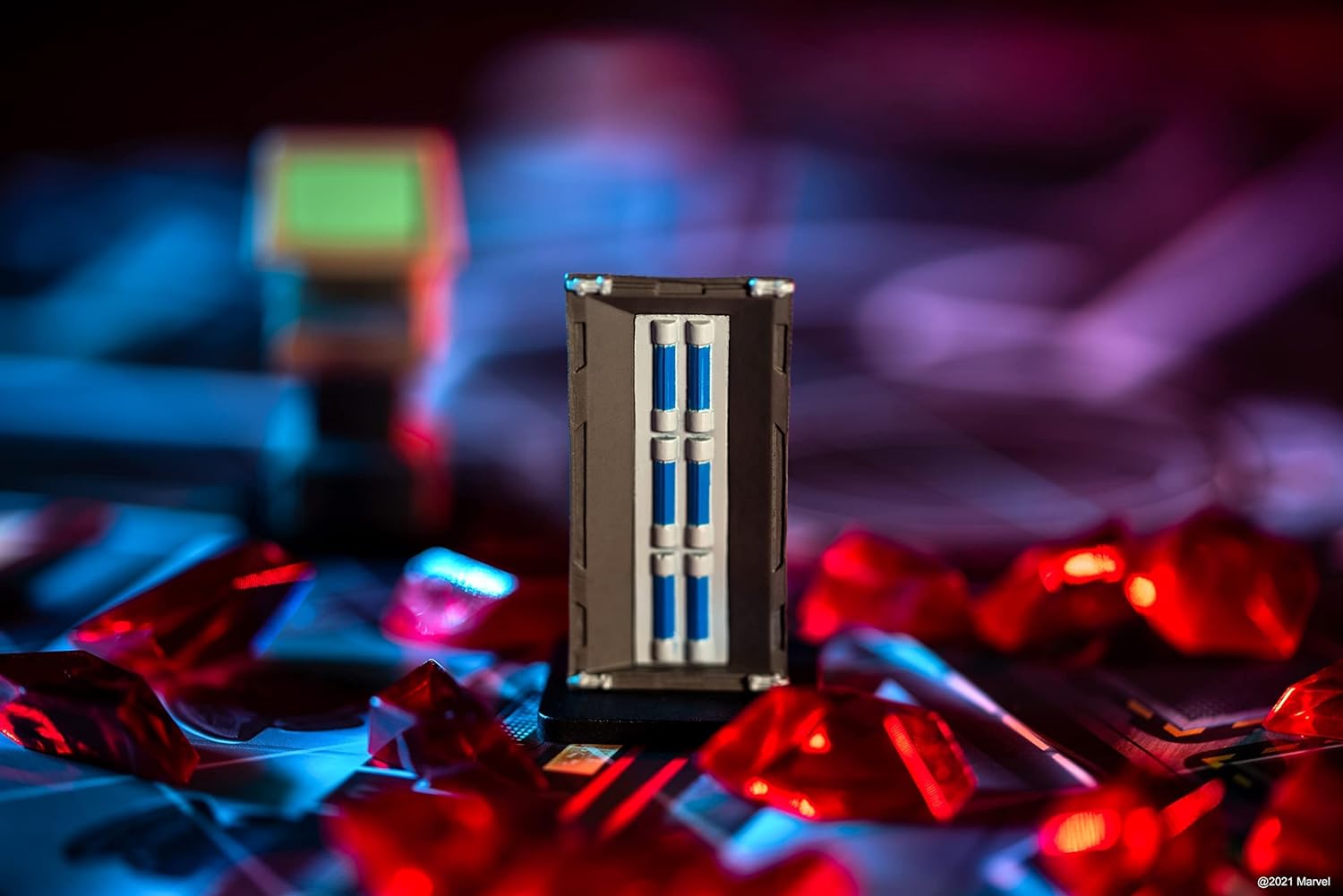 Funko Games Funkoverse Marvel 100 4er-Pack – Thanos – Captain America, Black Widow, Iron Man und Black Panther – 3'' (7,6 cm) POP! – Leichtes Strategie-Brettspiel 8