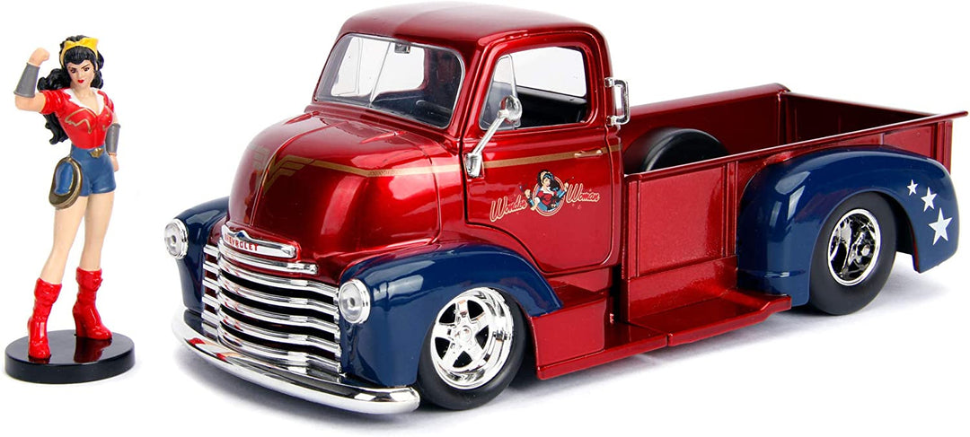 Jada Toys 253255010 DC Bombshells 1952 Chevy COE Pickup Car Toy Car from Diecast, Doors, Boot & Bonnet to Open, Includes Wonder Woman Figure, 1:24 Scale, Red/Blue