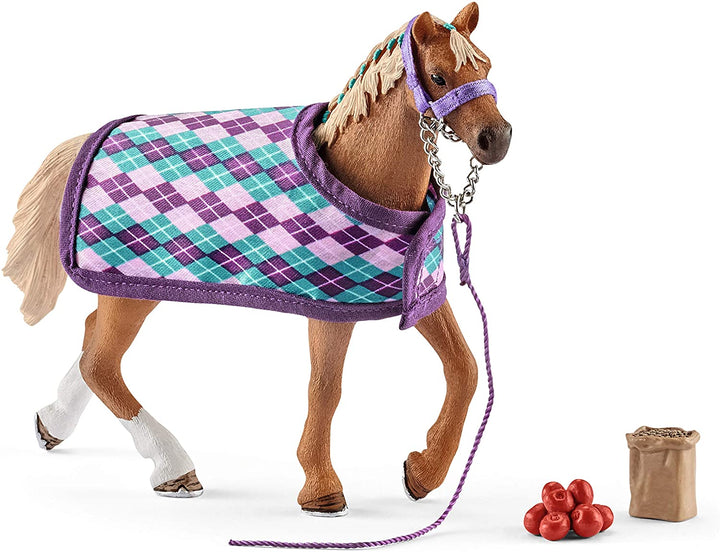Schleich 42360 42360-Horse Club Purasangre inglés con manta, multicolor