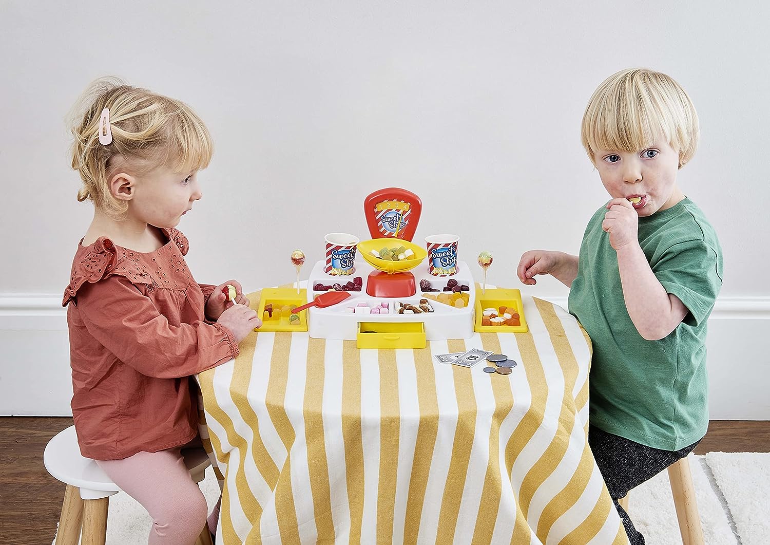 Casdon Pick n Mix Sweet Shop Playset - Role Play & Educational Toy for Ages 3+ 5