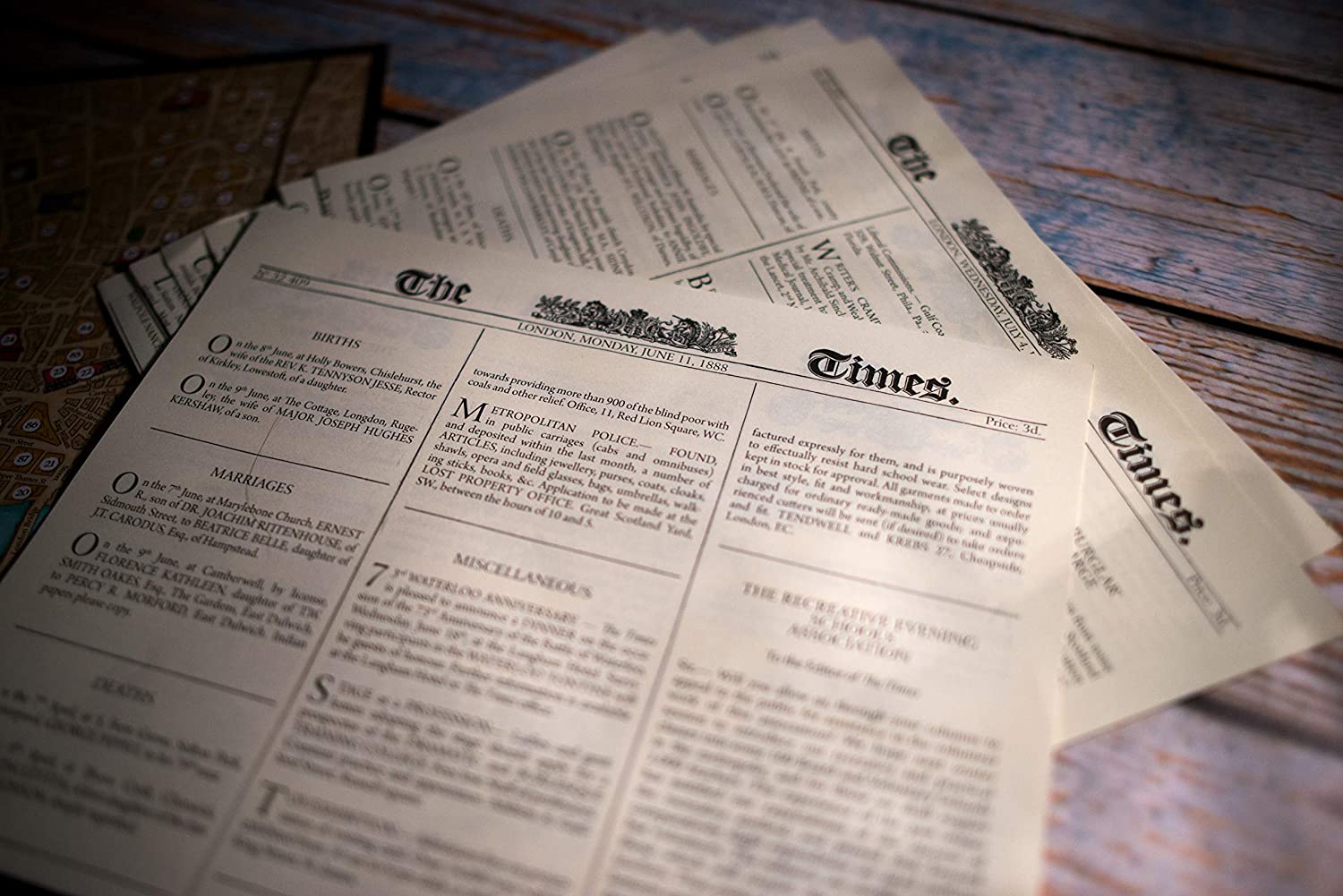 Sherlock Holmes: The Thames Murders and Other Cases Board Game 6